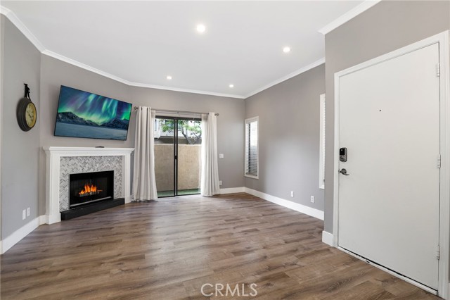 87 Mcafee Court, Thousand Oaks CA: https://media.crmls.org/medias/bd004688-0450-4910-bb56-fc31b44a2361.jpg