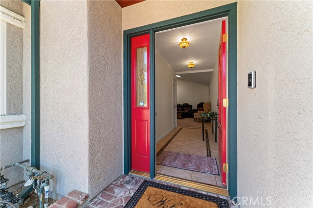 Detail Gallery Image 3 of 44 For 27932 Calypso Ln, Canyon Country,  CA 91351 - 4 Beds | 2 Baths