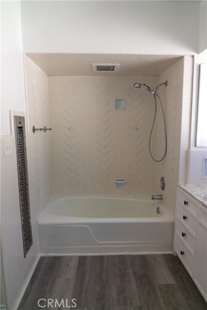 Detail Gallery Image 32 of 47 For 14356 Greenleaf St, Sherman Oaks,  CA 91423 - 3 Beds | 2/1 Baths