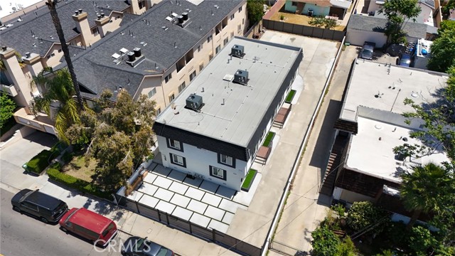 Detail Gallery Image 48 of 49 For 7010 a Lennox Ave a,  Van Nuys,  CA 91405 - 4 Beds | 2 Baths