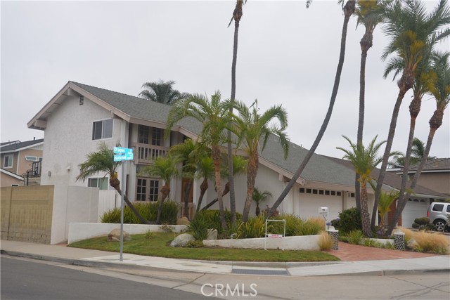 9821 Dragon Circle, Huntington Beach, CA 92646