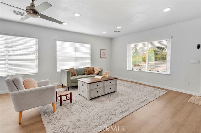 Detail Gallery Image 7 of 52 For 19140 Lenca Rd, Apple Valley,  CA 92307 - 3 Beds | 2 Baths