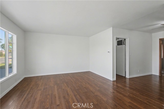 Detail Gallery Image 6 of 30 For 890 Barney, Merced,  CA 95340 - 2 Beds | 1 Baths