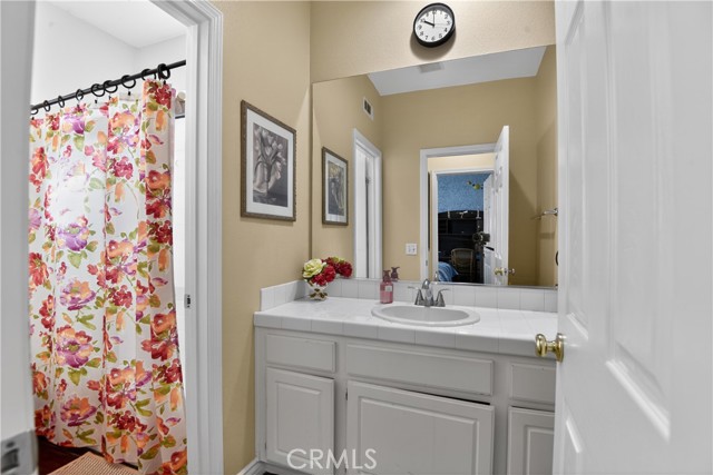 Detail Gallery Image 49 of 58 For 2621 Fallen Leaf Ct, Simi Valley,  CA 93063 - 4 Beds | 3 Baths