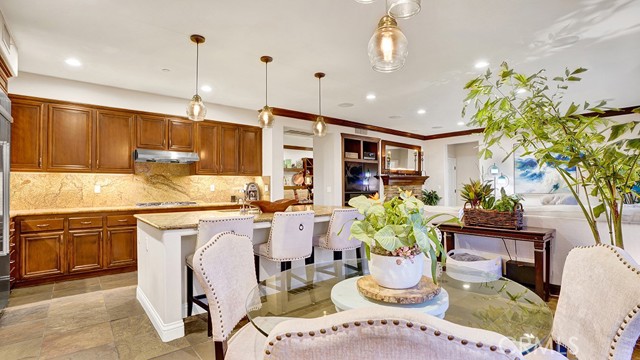 Detail Gallery Image 15 of 60 For 241 via Sedona, San Clemente,  CA 92673 - 5 Beds | 3/1 Baths