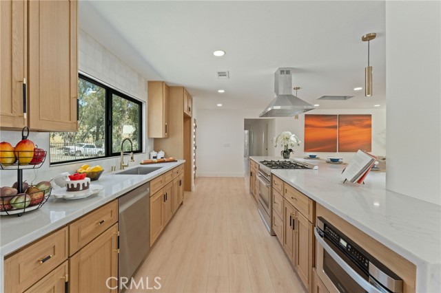 Detail Gallery Image 14 of 45 For 4140 Quail Canyon Rd, San Bernardino,  CA 92404 - 4 Beds | 3 Baths