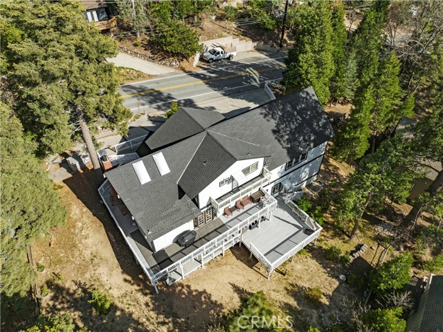 Detail Gallery Image 7 of 69 For 236 North Grass Valley Road, Lake Arrowhead,  CA 92352 - 4 Beds | 5 Baths