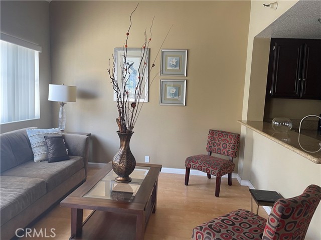 Detail Gallery Image 2 of 39 For 730 W 4th St #415,  Long Beach,  CA 90802 - 2 Beds | 2 Baths