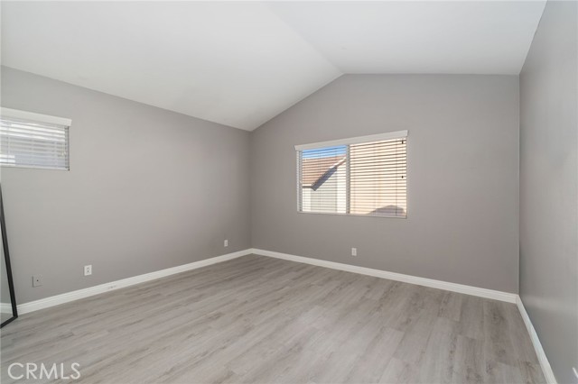 Detail Gallery Image 12 of 26 For 865 Honey Grove Way, Corona,  CA 92878 - 3 Beds | 2/1 Baths