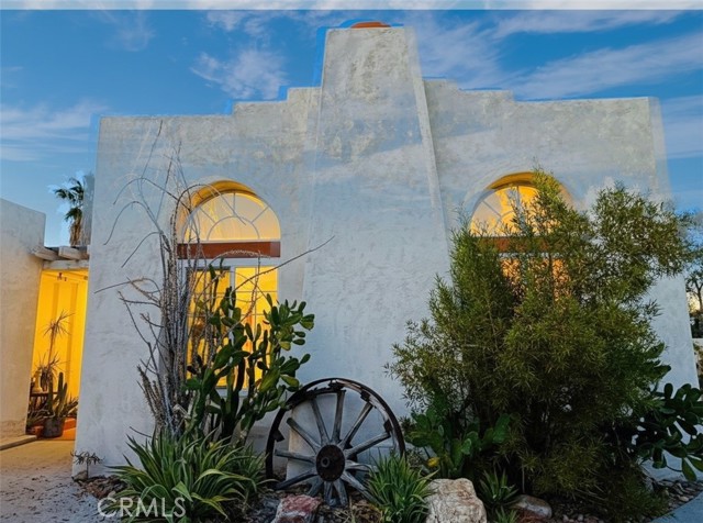 Detail Gallery Image 2 of 19 For 1932 S Barona, Palm Springs,  CA 92264 - 2 Beds | 2 Baths