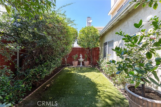 11465 Fox Hollow Lane, Pacoima CA: https://media.crmls.org/medias/bd0b9a4c-6d24-4e15-af1d-53a6f6e42534.jpg