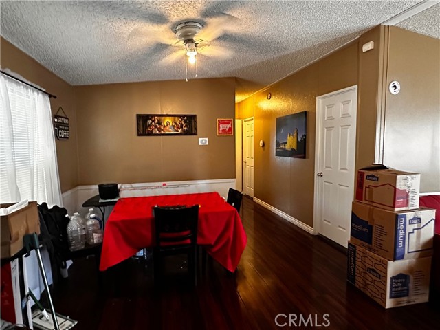 2140 Mentone Boulevard, Mentone CA: https://media.crmls.org/medias/bd0bbf6d-4fb1-4793-b819-e71c0230597c.jpg