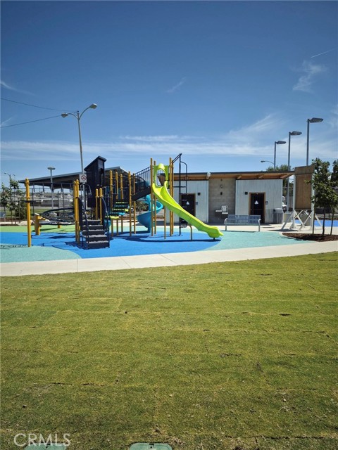13325 Kornblum Avenue, Hawthorne CA: https://media.crmls.org/medias/bd0be1a5-cc55-4a60-ad72-0acef7574426.jpg