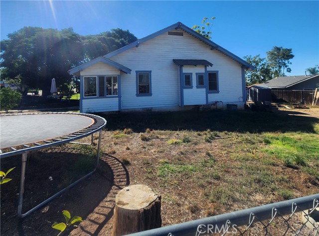 Detail Gallery Image 5 of 30 For 12224 Adams St, Yucaipa,  CA 92399 - 3 Beds | 1 Baths