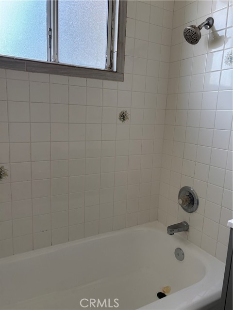 Detail Gallery Image 20 of 23 For 7224 1/4 Florence Ave, Downey,  CA 90240 - 2 Beds | 1 Baths