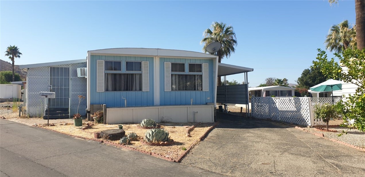 Detail Gallery Image 1 of 14 For 1700 S State Street #17,  Hemet,  CA 92543 - 2 Beds | 2 Baths