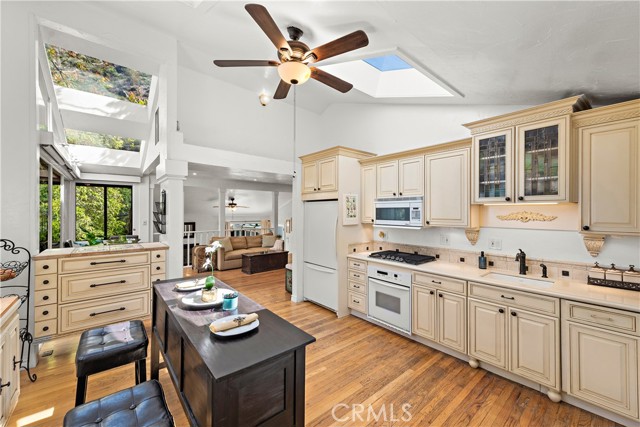 29772 Silverado Canyon Road, Silverado Canyon CA: https://media.crmls.org/medias/bd0d0cd5-08d5-4c3b-89c9-7b4d7371c032.jpg