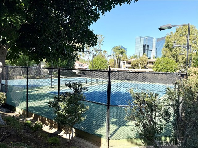 Detail Gallery Image 13 of 14 For 5720 Owensmouth #152,  Woodland Hills,  CA 91367 - 2 Beds | 1/1 Baths