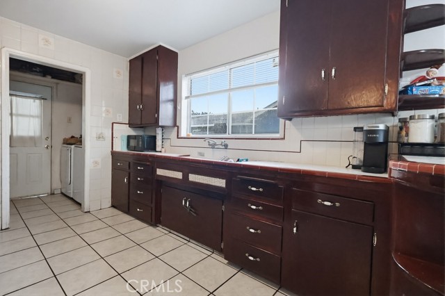 4322 W 105th Street, Inglewood CA: https://media.crmls.org/medias/bd0df3f8-b9ae-4f21-af90-f325ed7ee8f1.jpg
