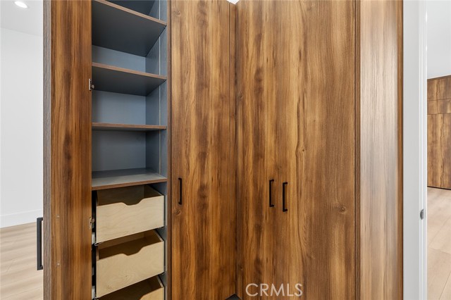 Detail Gallery Image 12 of 24 For 17175 Rayen St, Northridge,  CA 91325 - 2 Beds | 3 Baths