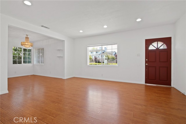 Detail Gallery Image 4 of 21 For 2563 W Carson St, Torrance,  CA 90503 - 3 Beds | 2 Baths