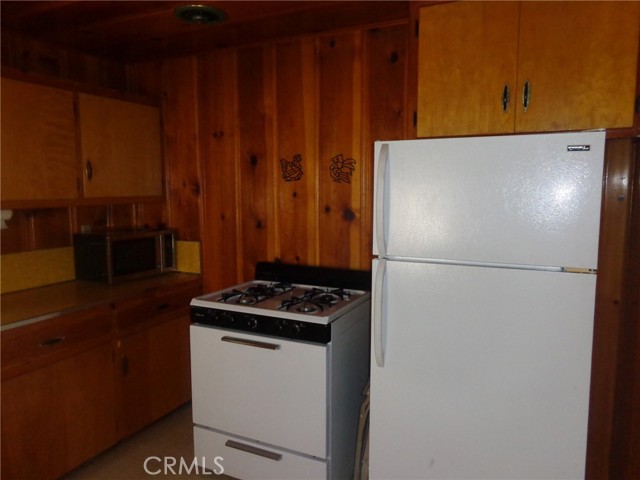 Kitchen stove and refrigerator