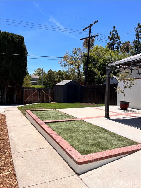 1610 266th Street, Harbor City CA: https://media.crmls.org/medias/bd11ba96-1ae5-44f5-884d-0fb052dfd6ad.jpg