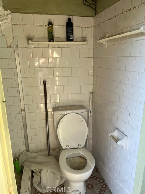 9312 Garden View Avenue, South Gate CA: https://media.crmls.org/medias/bd11daee-754d-47fa-898f-97551b90627a.jpg