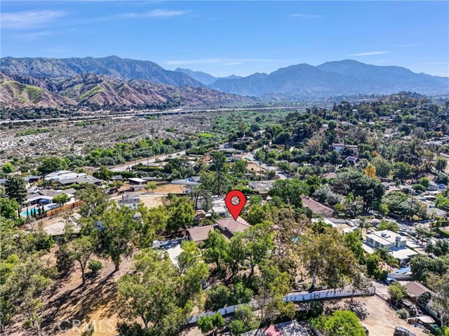 10345 McBroom Street, Sunland CA: https://media.crmls.org/medias/bd11f467-4750-4922-aee0-12fec7889ed3.jpg