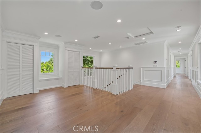 20701 Dumont Street, Woodland Hills CA: https://media.crmls.org/medias/bd123b6c-6426-402e-8b65-c31b613e392a.jpg