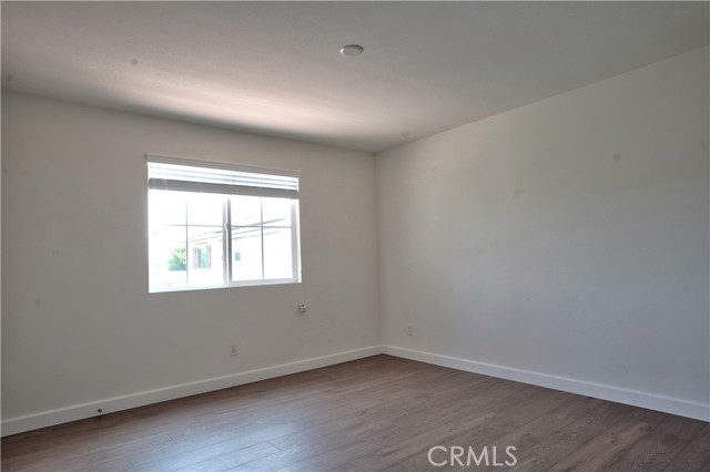 Detail Gallery Image 8 of 19 For 139 Grove Ct, Perris,  CA 92571 - 3 Beds | 2/1 Baths