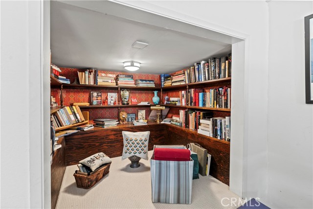 4214 Tosca Road, Woodland Hills CA: https://media.crmls.org/medias/bd12bf9e-05fe-4f64-9a06-2a64054102e8.jpg