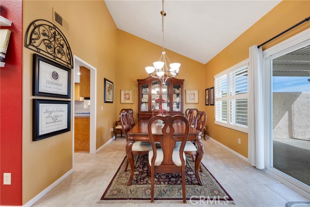 Detail Gallery Image 14 of 52 For 1894 Sunbury, Escondido,  CA 92026 - 3 Beds | 2 Baths