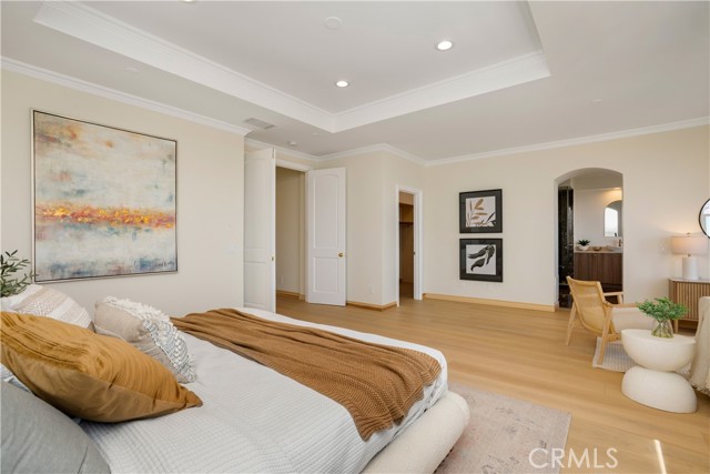 3318 Durham Court, Burbank CA: https://media.crmls.org/medias/bd138f93-522d-4305-bc4c-f154d49d649f.jpg