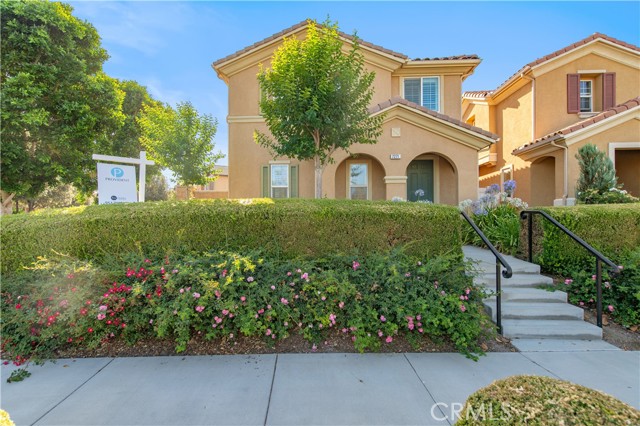 7271 Enclave Drive, Eastvale CA: https://media.crmls.org/medias/bd144026-7547-4ac1-9300-bdc927af0546.jpg