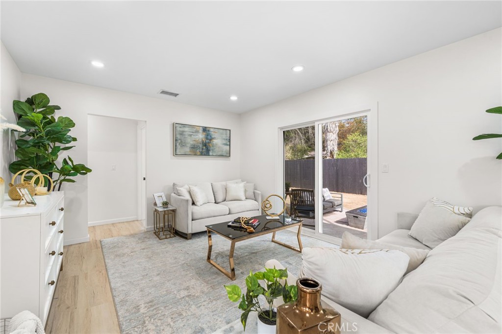 MLS #OC25259566 image #6