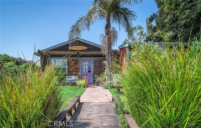 1907 Gates Avenue, Redondo Beach, California 90278, 2 Bedrooms Bedrooms, ,2 BathroomsBathrooms,Residential,Sold,Gates,PV21127112