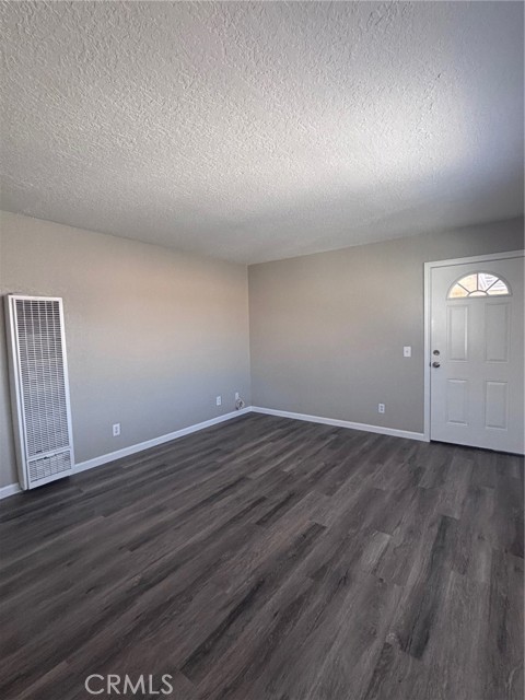Image 8 of 17 For 607 Limited Avenue 6