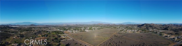 17409 El Mineral Road, Lake Mathews CA: https://media.crmls.org/medias/bd17c60d-ec6d-4feb-a8bf-24b2ba9804f5.jpg