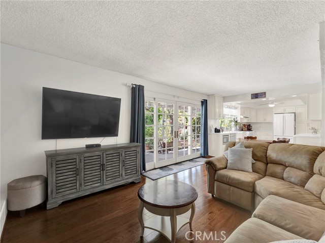15920 Bahama Street, North Hills CA: https://media.crmls.org/medias/bd18d421-a088-44c6-8677-f3693ffa25f6.jpg