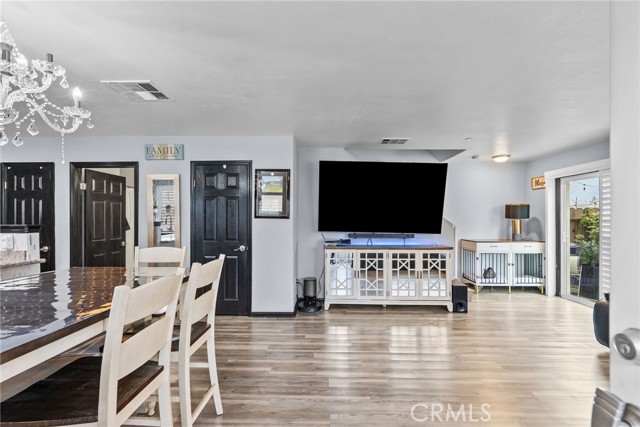 26120 Goldman Place, Saugus CA: https://media.crmls.org/medias/bd18f76a-eed3-440f-8e42-484fc381a593.jpg