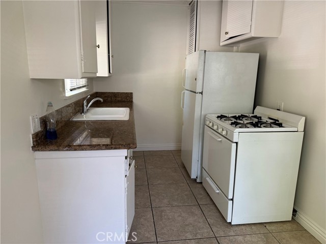 11316 Venice Boulevard, Los Angeles CA: https://media.crmls.org/medias/bd1982c2-a9de-4630-93b2-e1a3c83bb9d8.jpg