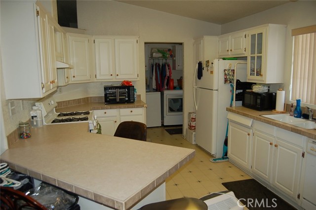 Detail Gallery Image 6 of 22 For 2744 W Rialto Ave #33,  Rialto,  CA 92376 - 3 Beds | 2 Baths