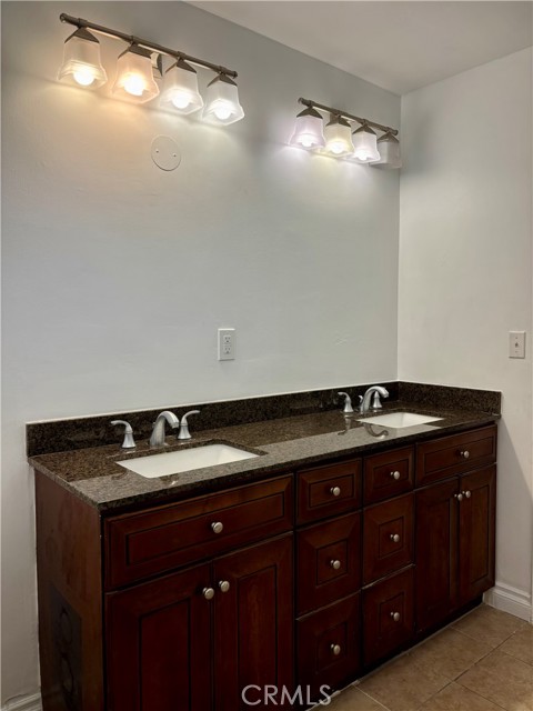 4162 Mcarthur Road, Riverside CA: https://media.crmls.org/medias/bd1a1702-7315-4507-a4a4-02e768117aa6.jpg