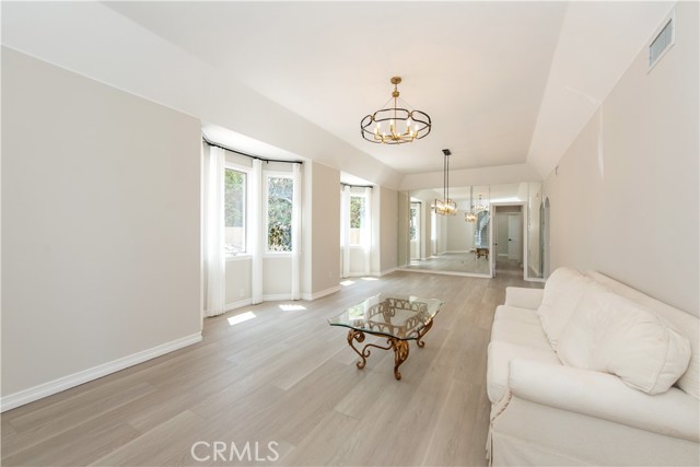 2836 N Kingsgate Drive, Orange CA: https://media.crmls.org/medias/bd1adec7-d3e5-434a-8ba9-a7379f75c91e.jpg
