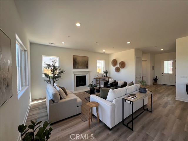 Detail Gallery Image 4 of 18 For 773 Skyview, Santa Maria,  CA 93455 - 3 Beds | 2/1 Baths
