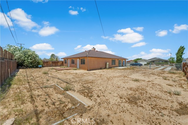 9824 Evelyn Avenue, California City CA: https://media.crmls.org/medias/bd1ba8a3-d7d8-4f64-89d7-e36bb6b0653f.jpg