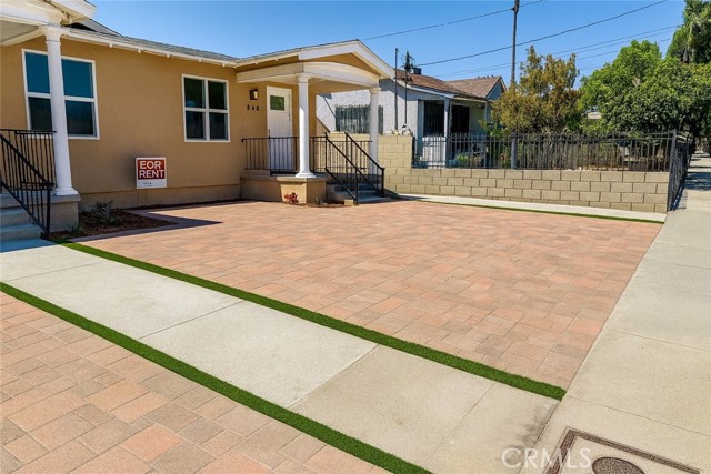 Detail Gallery Image 2 of 18 For 340 S Avenue 56, Los Angeles,  CA 90042 - 3 Beds | 2 Baths