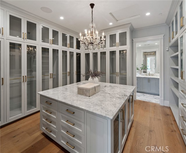 16630 Oldham Place, Encino CA: https://media.crmls.org/medias/bd1c0866-a787-42fd-a34a-193155546751.jpg