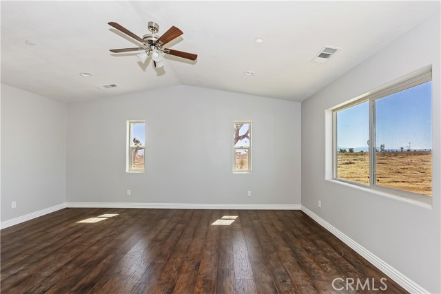 Detail Gallery Image 21 of 28 For 465 Solano Rd, Pinon Hills,  CA 92372 - 4 Beds | 2 Baths